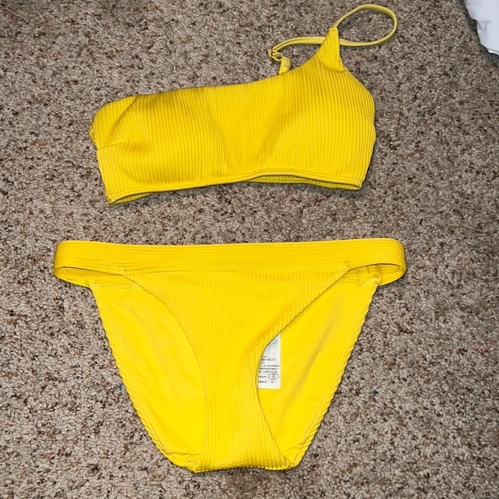 hollister bathing suit